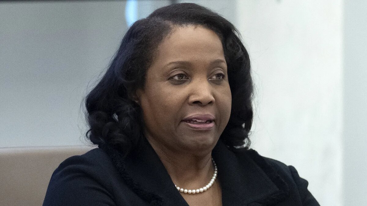   Mark Schiefelbein / AP- Архивное фото. Лиза Кук