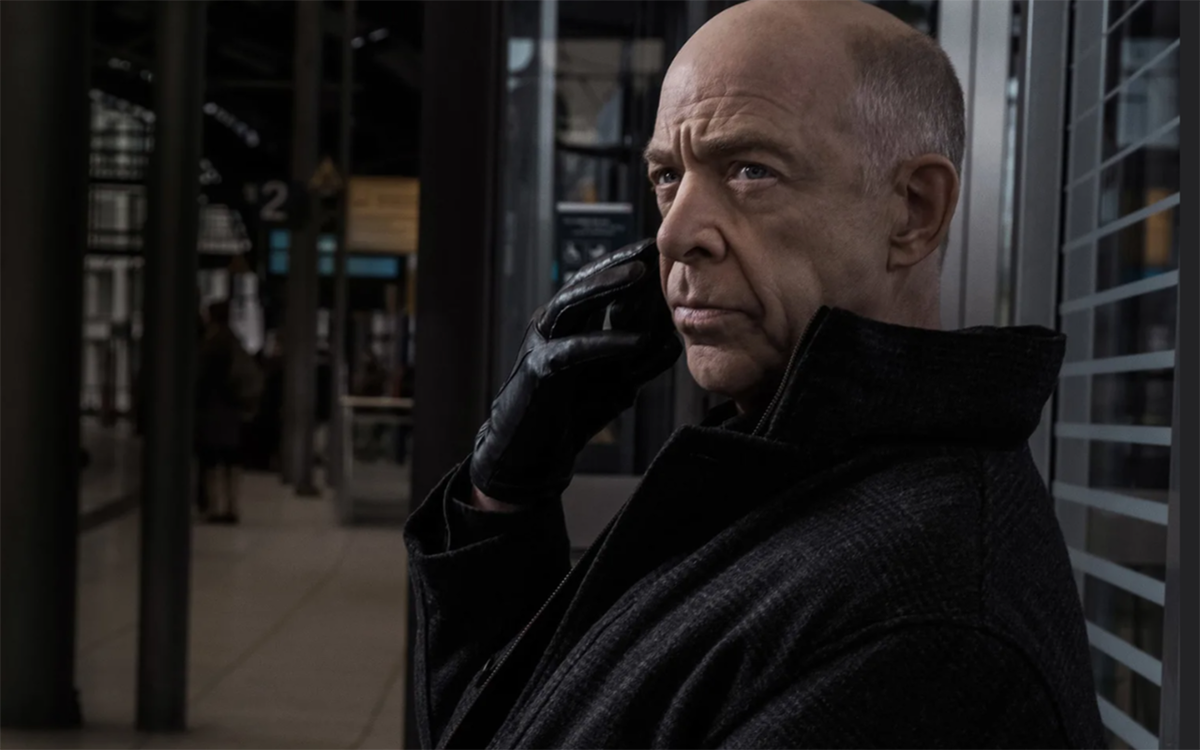 Кадр из сериала "По ту сторону"