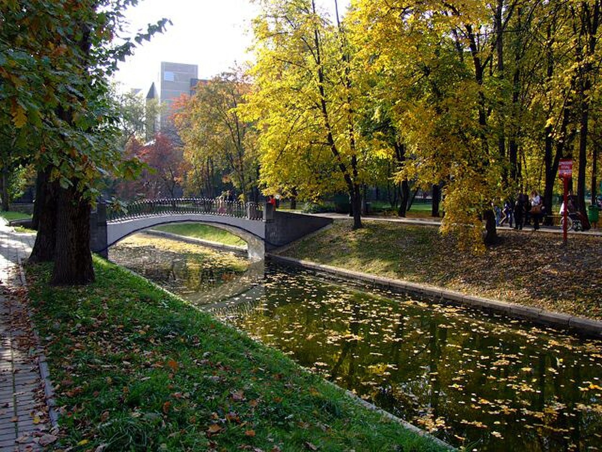 🌿 Здесь когда-то гуляли князья, а теперь играют дети.
