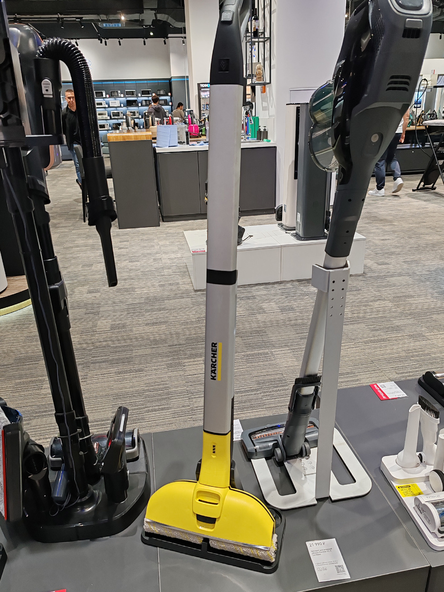 Цена видна если приглядеться.