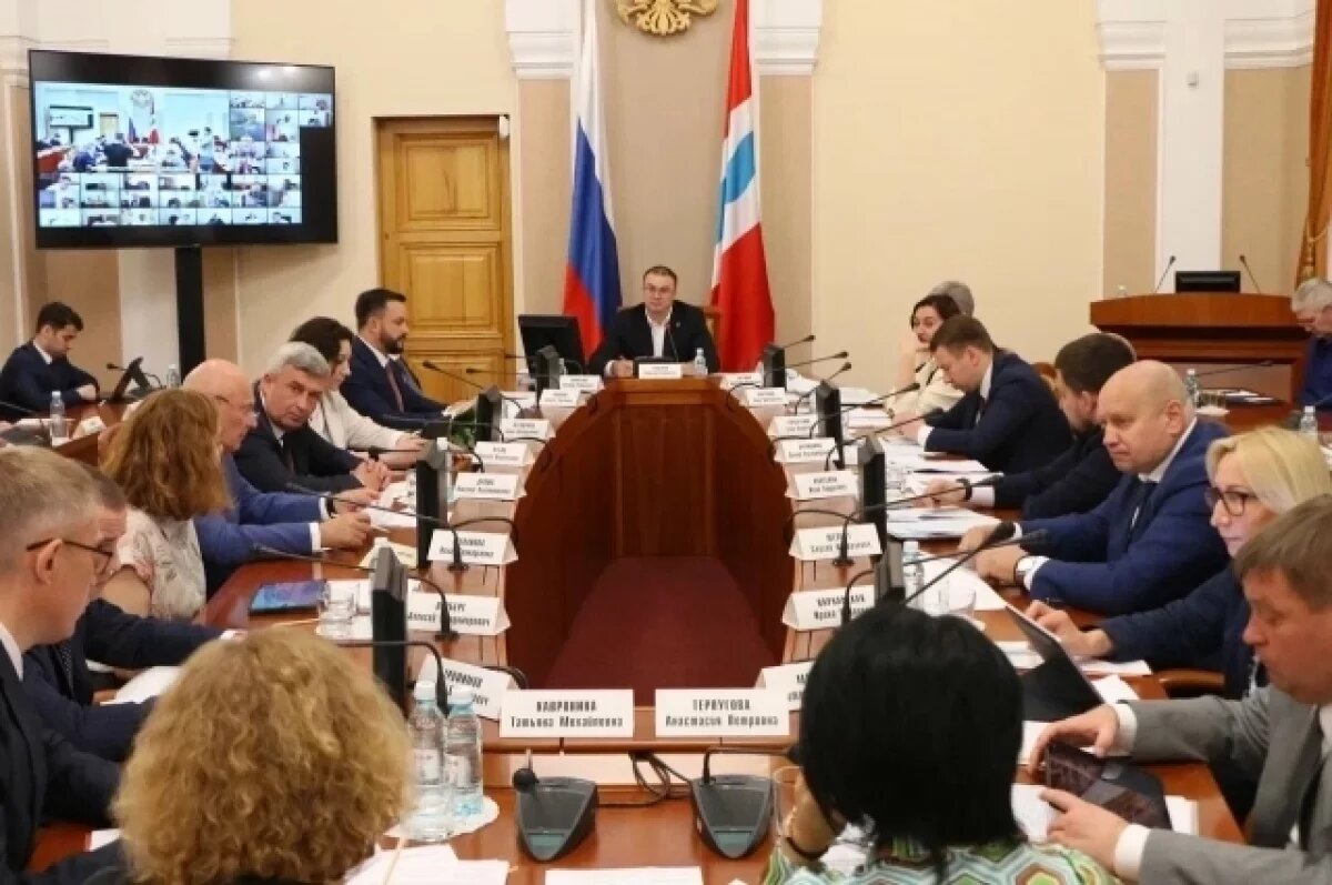    Омский губернатор Хоценко обсудил со штабом темпы газификации региона