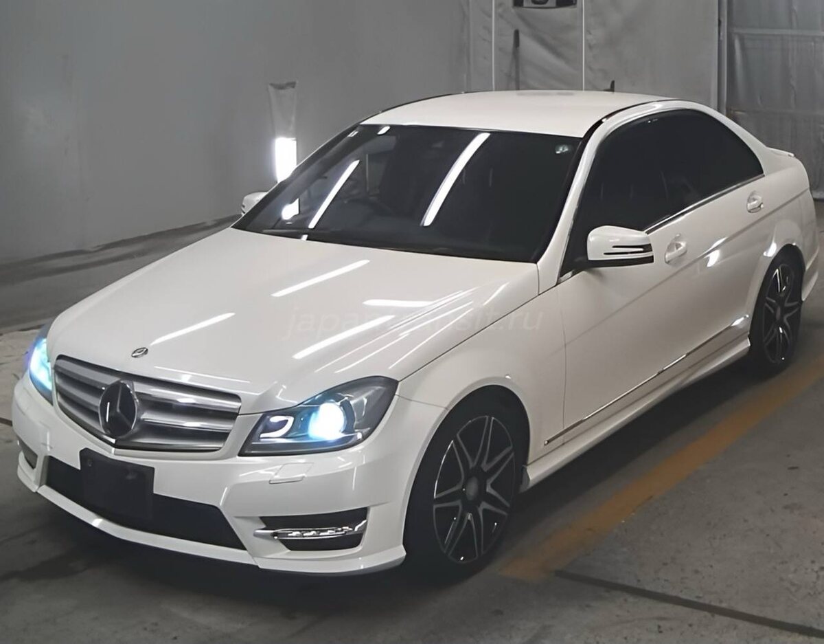 Mercedes-Benz C-Class. Источник: скриншот из Телеграмм канала "Япония Транзит"