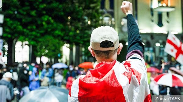     Фото: Zuma\TASS   
 Текст: Дмитрий Александров,   
 Тбилиси