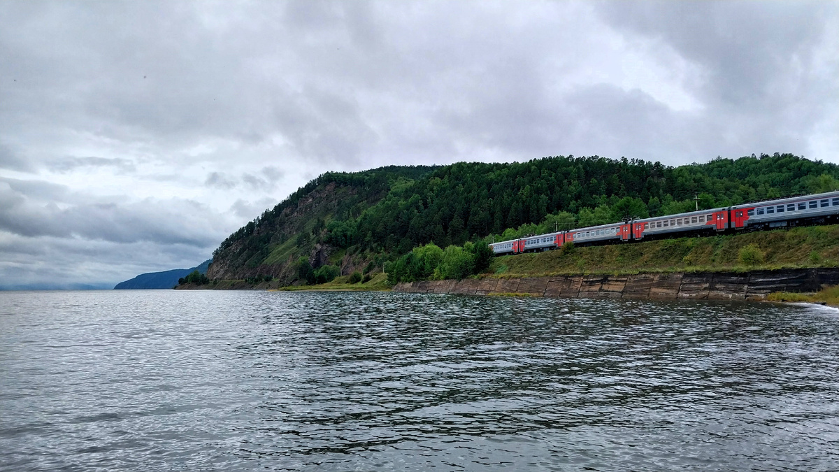 Байкал, КБЖД, станция Половинная