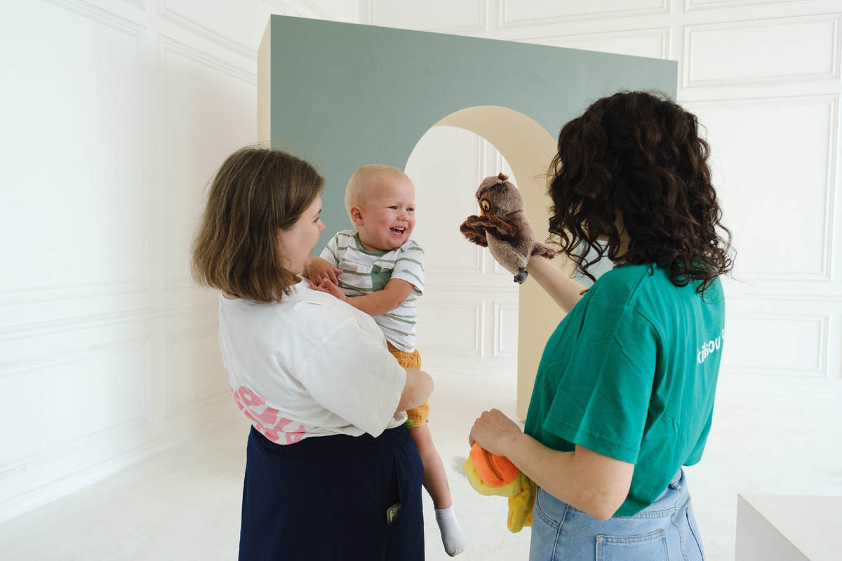 Знакомство ребенка и бебиситтера Kidsout