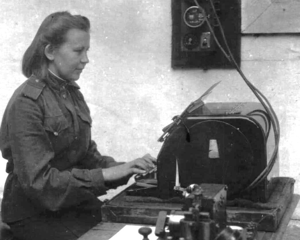 Радиотелеграфист мл. с-т Лямпасова Фаина Александровна. Западная Украина. Студзянка. Май 1944 г. Предоставлено А. Жестковым