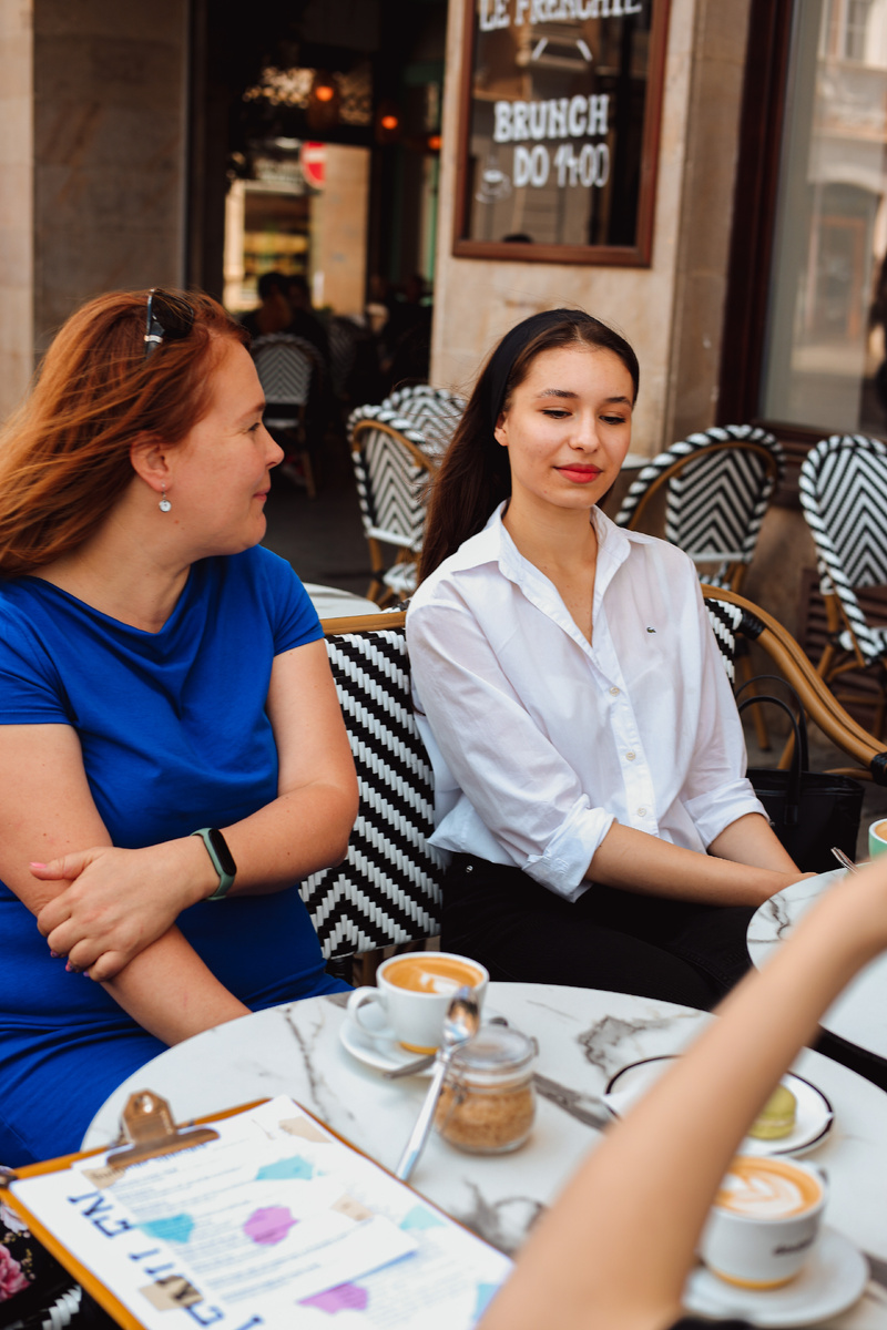 это я, в синем, на кофе))