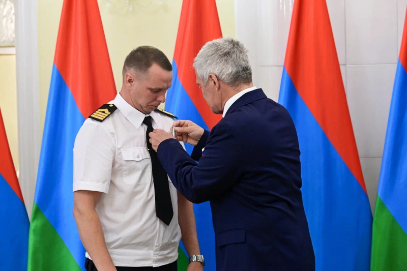    Спасший людей после прорыва ББК житель Карелии получил новую медальсоцсеть Артура Парфенчикова