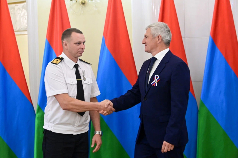    Спасший людей после прорыва ББК житель Карелии получил новую медальсоцсеть Артура Парфенчикова