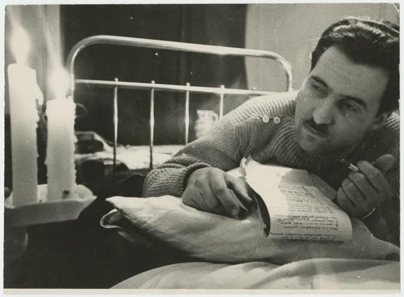 Константин Симонов на Северном фронте. Георгий Зельма, 1941 год, МАММ/МДФ.
