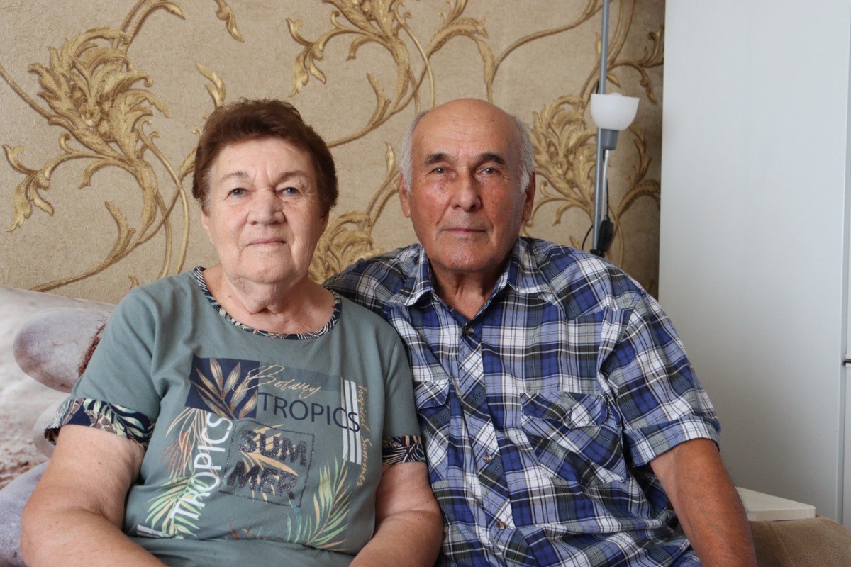 1.	Супруги Людмила и Сергей Мисюркеевы живут в гармонии долгие годы.