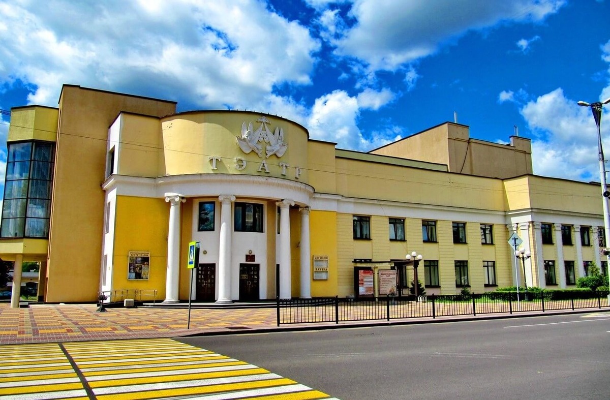 Брестский академический театр драмы. Фото seo.belstu.by