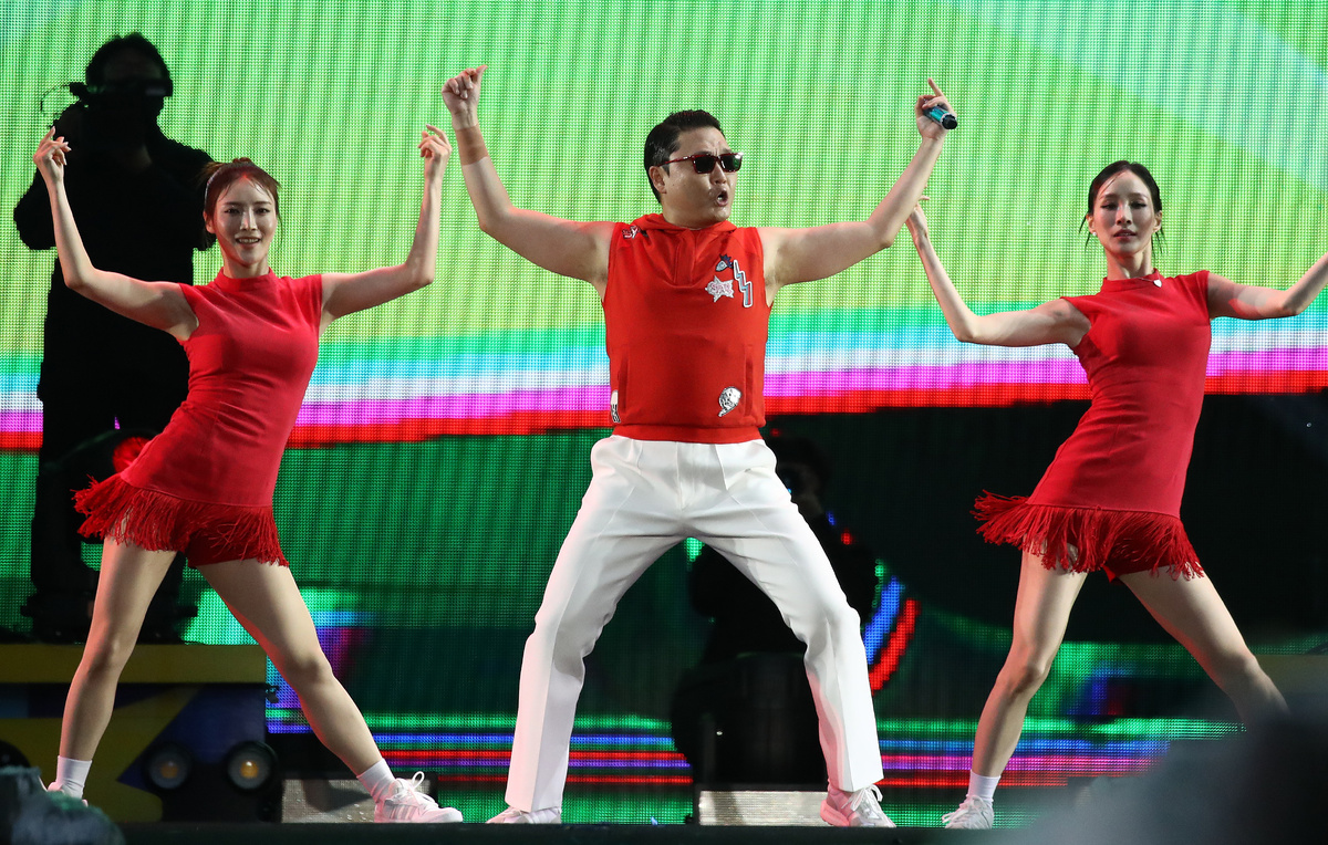    Psy (Пак Чжэ Сан)  Chung Sung-Jun/Getty Images