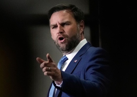    Вэнс назвал Украину странной денежной ямой