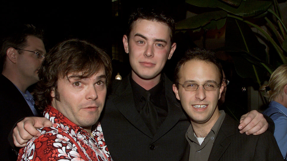 С актером Колином Хэнксом и режиссером Джейком Кэзданом (справа) на премьере фильма «Страна чудаков» в Голливуде, 2002 год .📷Фото: Fred Prouser / Reuters