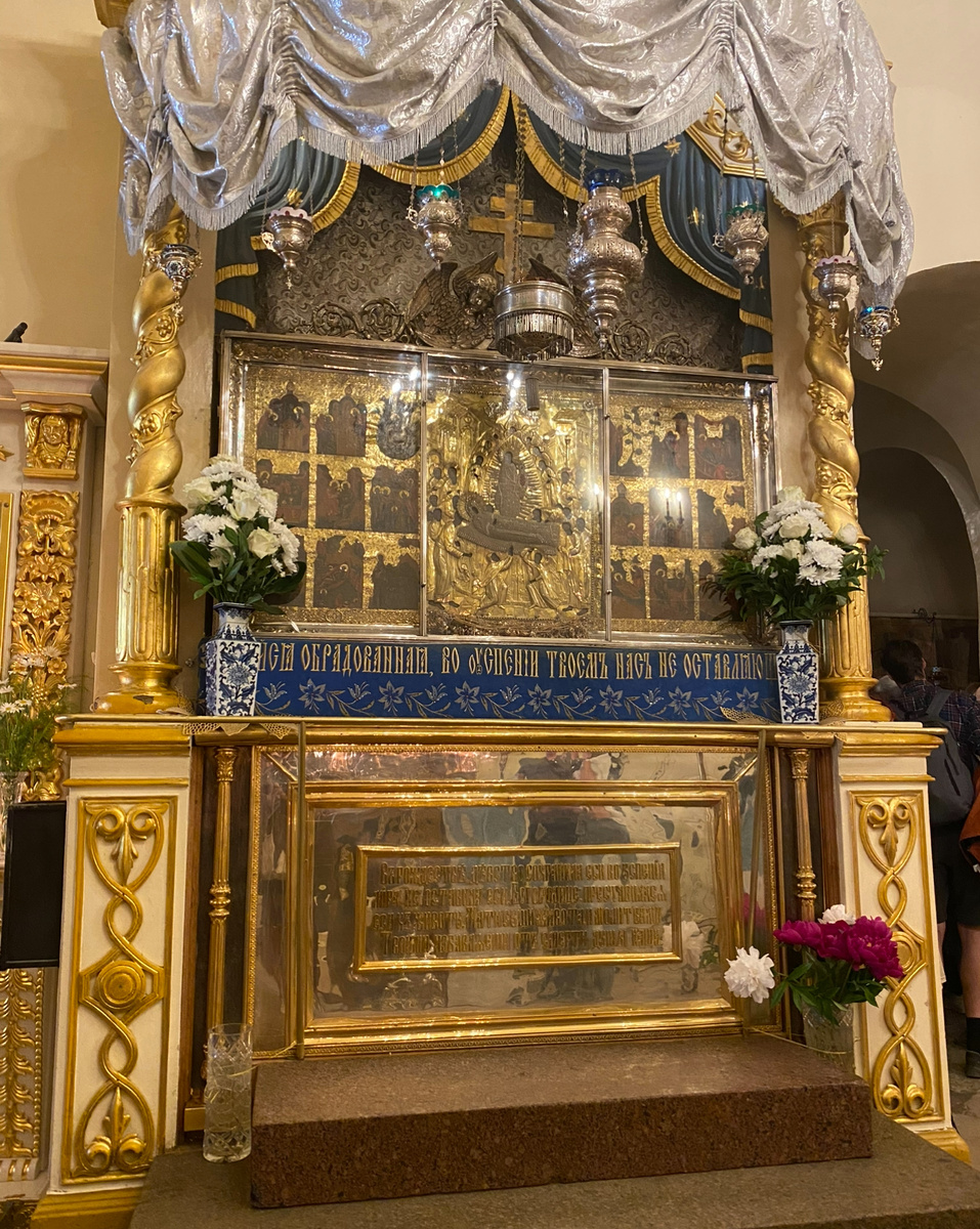 Фотография автора, чудотворный образ в Печорах