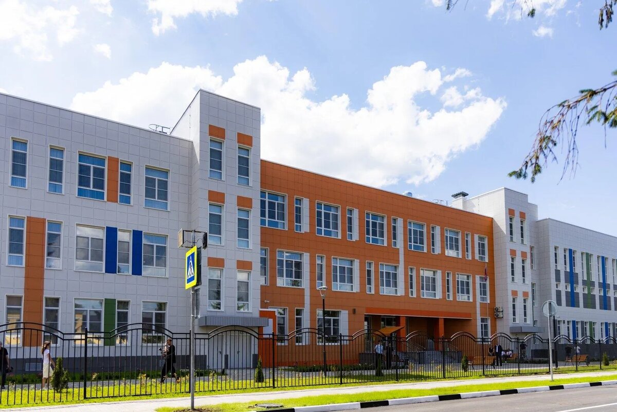 Средняя общеобразовательная школа № 3 в г. Лебедянь (Липецкая область)