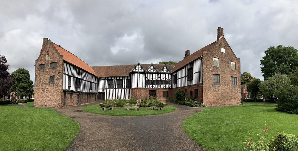 Гейнсборо Олд Холл https://www.tripadvisor.com/Attraction_Review-g1226793-d2357473-Reviews-Gainsborough_Old_Hall-Gainsborough_Lincolnshire_England.html