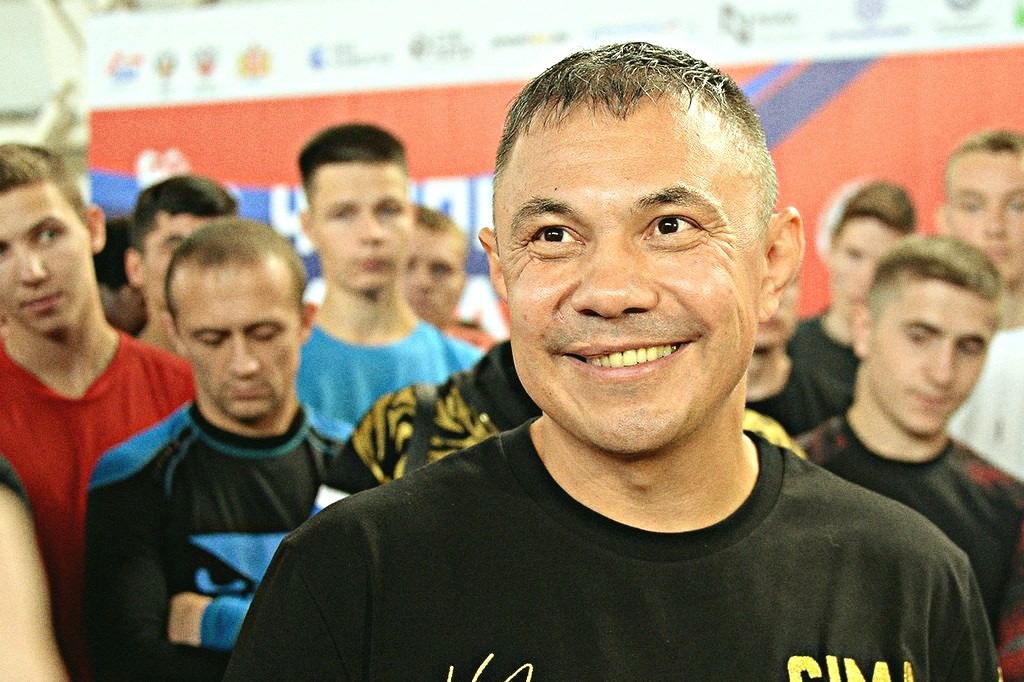 У Кости пятеро детей. Трое старших остались в Австралии