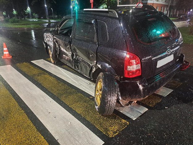    На Октябрьском проспекте пьяный водитель попал в аварию