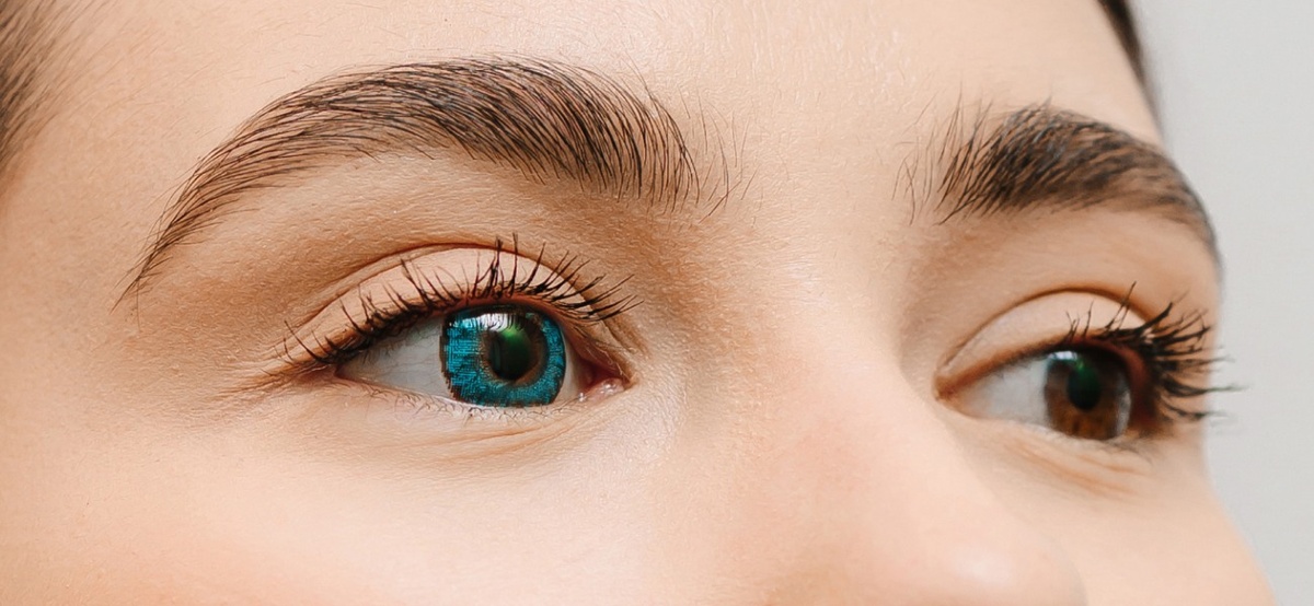 Какие цветные линзы подходят для темных глаз? Существуют ли цветные линзы, которые покупатели считают лучшими? Есть ли оттеночные варианты?