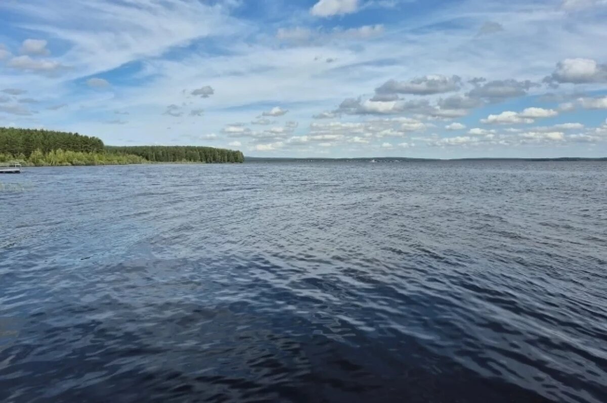    На озере в Челябинской области водолазы два дня искали утонувшего мужчину