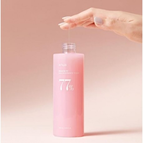 В корейской системе ухода тонер — это не просто освежающая водичка. Это средство, которое подготавливает кожу к увлажнению, выравнивает pH и напитывает влагой.
Корейцы используют 2–3 слоя тонера, чтобы «напоить» кожу перед сывороткой и кремом.
Это называется skin flooding — тренд 2025, который действительно работает.
