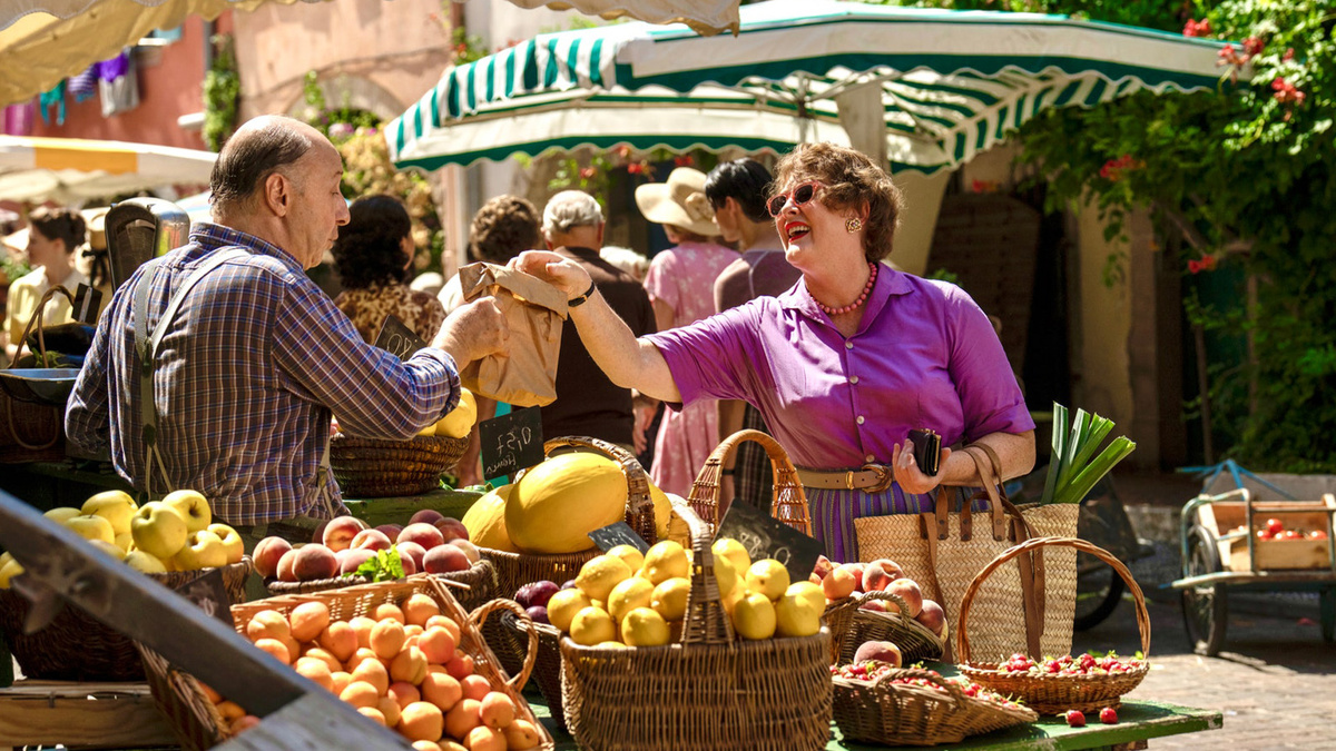 кадр из сериала "Джулия"