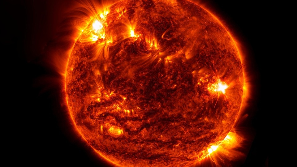 На Солнце творится какой-то ад: Ученые ждут экстремально мощной вспышки и сильнейшей магнитной бури