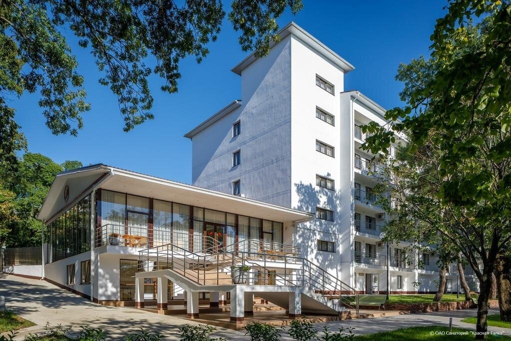 У санатория два основных корпуса: на первой береговой линии и на второй. Фото: «Красная Талка» / Яндекс Путешествия