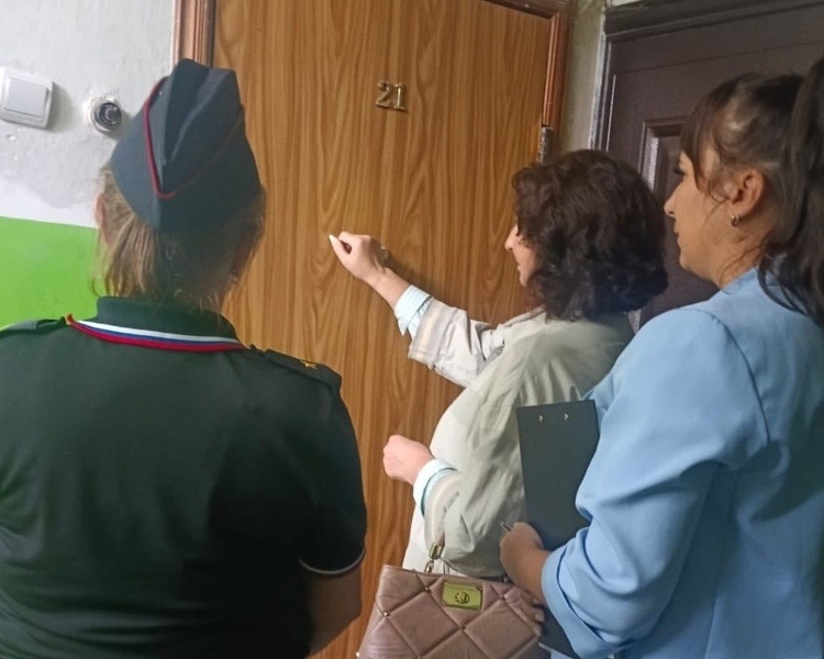     В Курске комиссия ПДН посетила 11 семей в рамках рейда по подготовке к учебному году