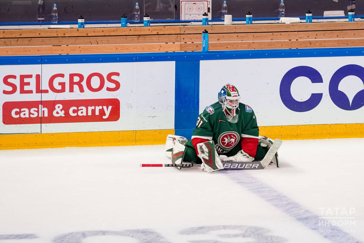 «Я следил за выступлениями родной команды. Насчет предложений все тайны раскрыть не могу»Ахтямов в составе «Ак Барса» в 2020 г. Фото: © Салават Камалетдинов / «Татар-информ»
