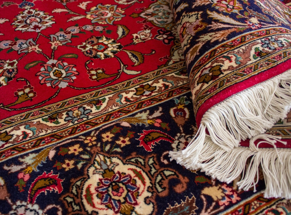 Шерстяной с шелком ковер ручной работы после химчистки Maestro Clean