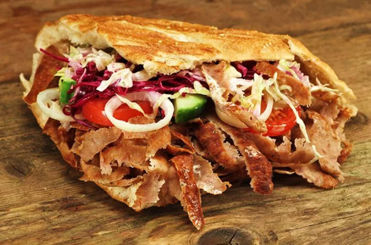 Донер-кебаб в лепёшке