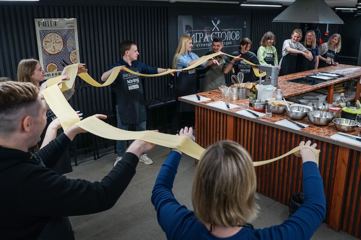 В нашем списке ТОП-8 кулинарных студий в Москве на первом месте "Игра столов".