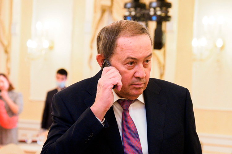    Лидия Сультеева — это жена совладельца ТАИФа Рустема Сультеева и владелец 50% холдинговой компании «Вулкан», которая ранее владела долей в АО «ТАИФ».   
Фото: «БИЗНЕС Online»