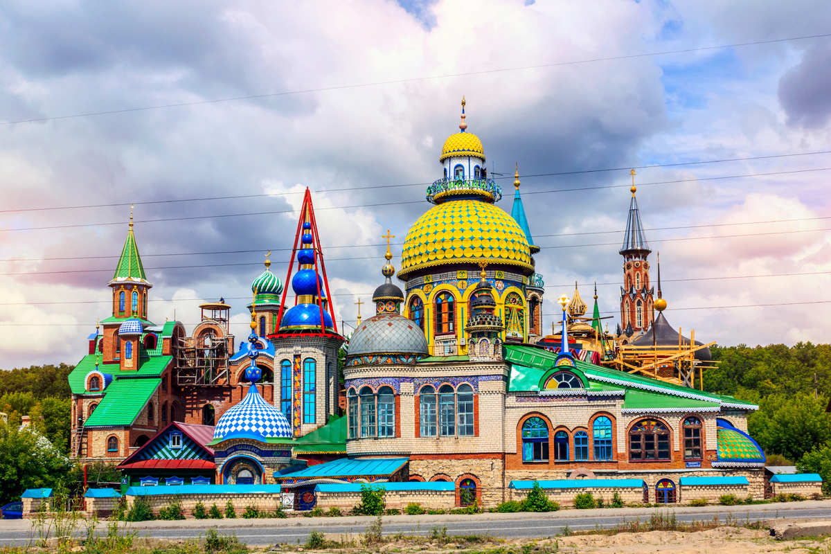 Храм всех религий. Источник фото: shutterstock.com