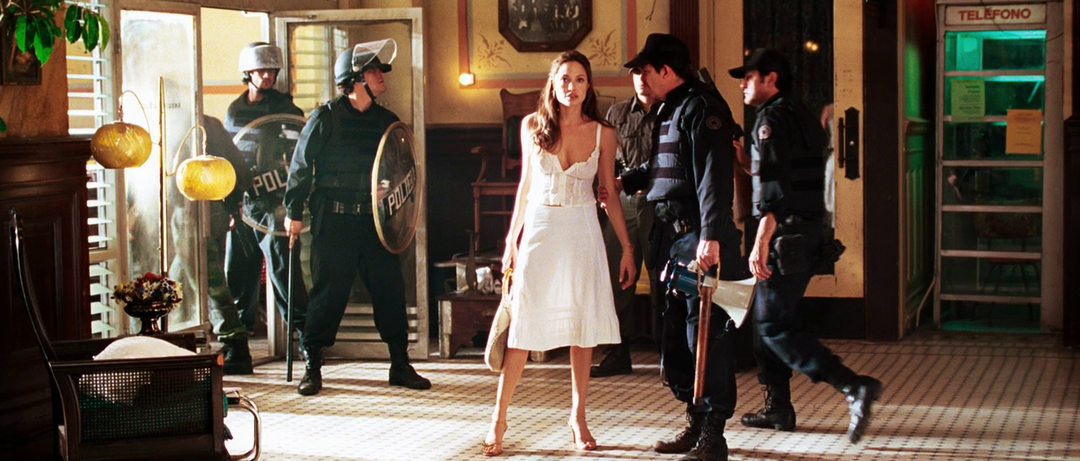 За кадром. Мистер и миссис Смит. 2005