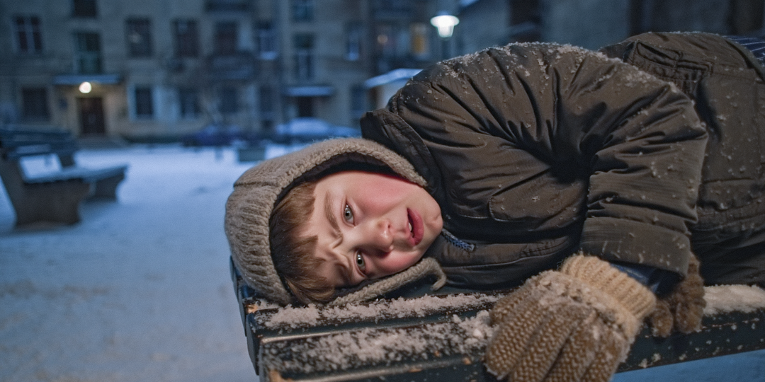 «Поняла, что останусь без сына»: 8-летний мальчик попросил незнакомца о помощи, а тот оставил его замерзать