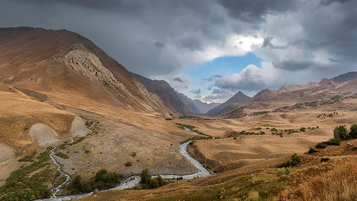 Верховья реки Ойгаинг. Плато Баркрак. Фото Андрея Кудряшова/«Фергана»