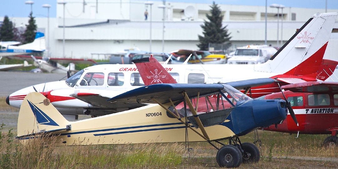 Самолёт вместо машины: почему малая авиация на Аляске – обычное дело, а в России нет?