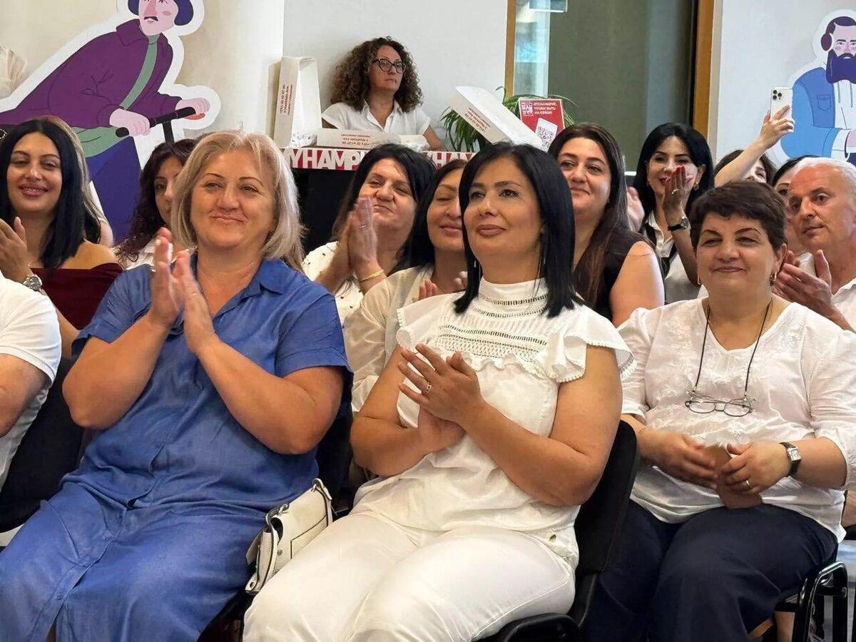 Церемония вручения дипломов сотрудникам КГД Армении, завершившим курсы по культуре речи и деловой коммуникации на русском языке (28 августа 2025). Еревaн © Photo : Русский дом в Армении