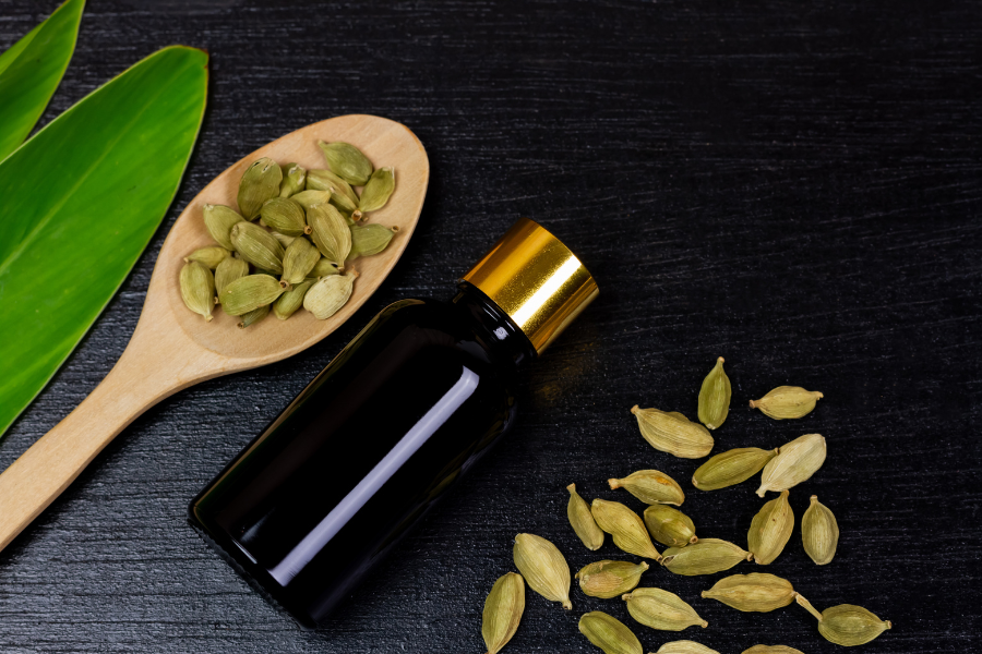 Кардамоновое эфирное масло