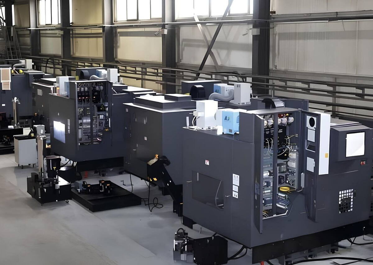   Цеха Иркутского авиационного завода пополнили девять передовых станков с числовым программным управлением