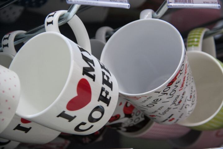 Разбитая чашка: не спешите выбрасывать по приметам