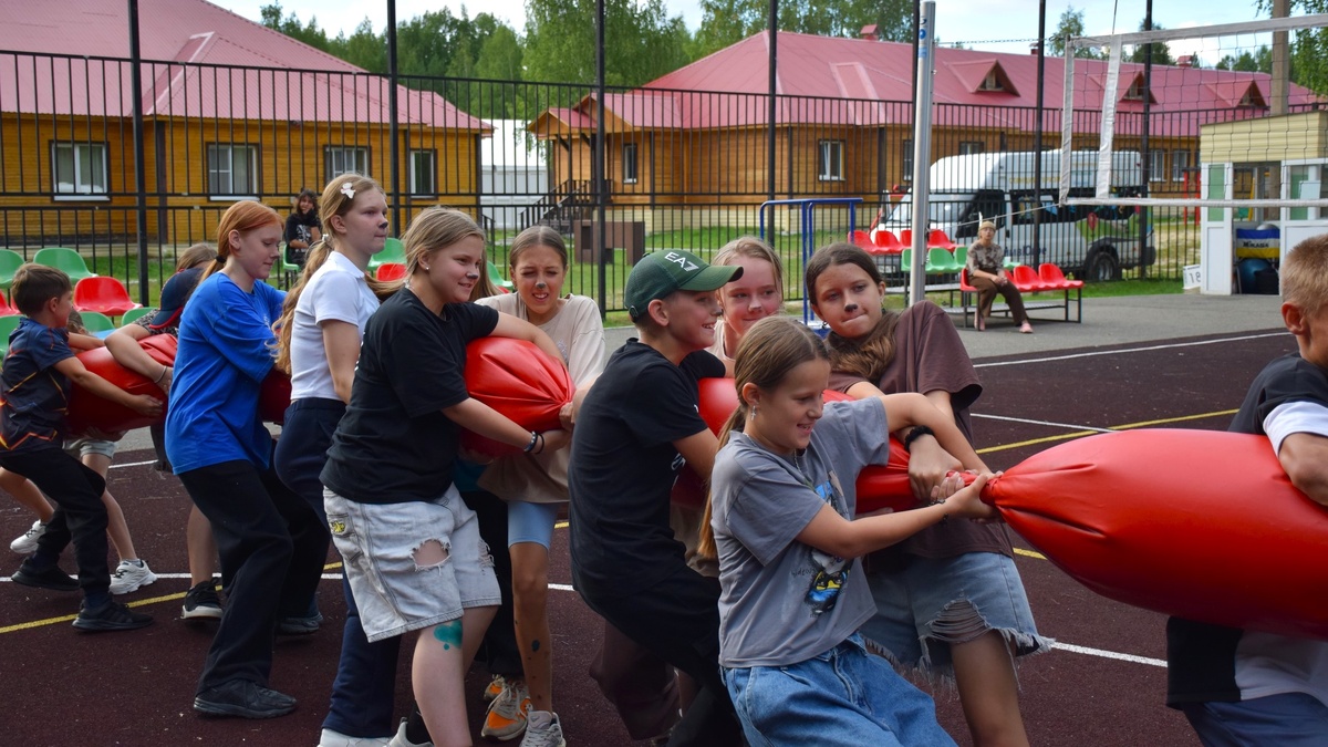    В Югре закончились каникулы детей из Макеевки