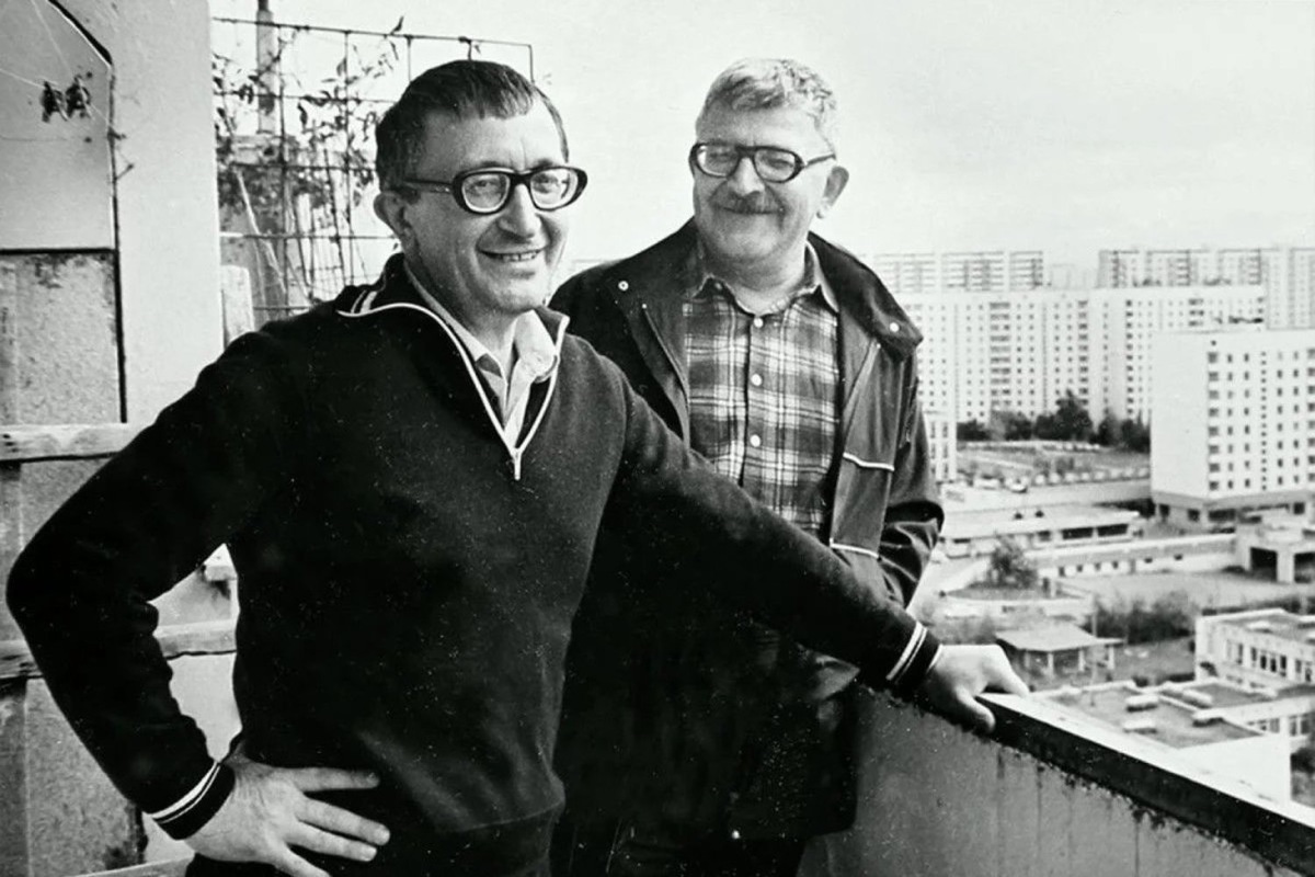    Борис и Аркадий Стругацкие. Скриншот с сайта Пешком по Вятке