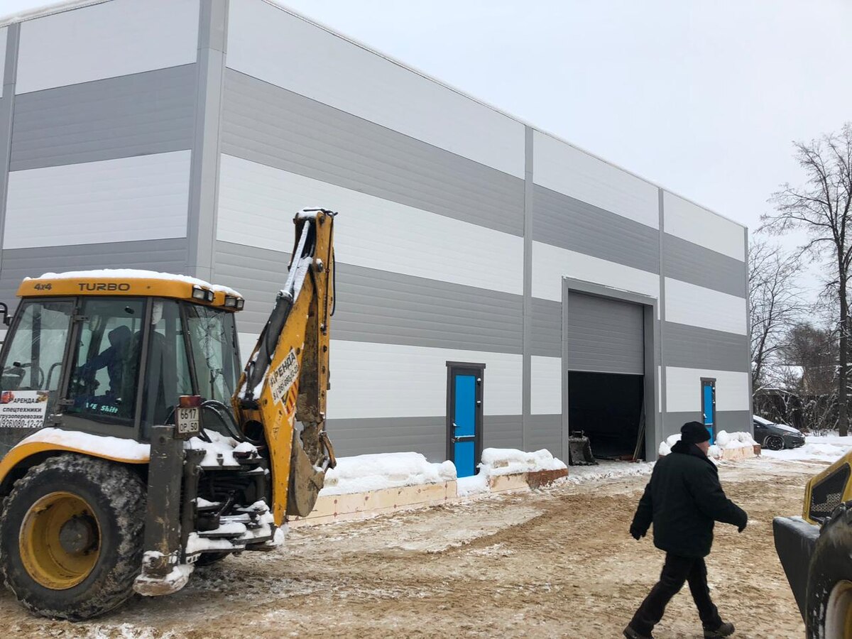 БЫСТРОВОЗВОДИМАЯ СЕТЬ МАГАЗИНОВ ПЯТЕРОЧКА 27,7 Х 62,6 Х 6,7 В Г. ПУШКИНО, РОССИЯ