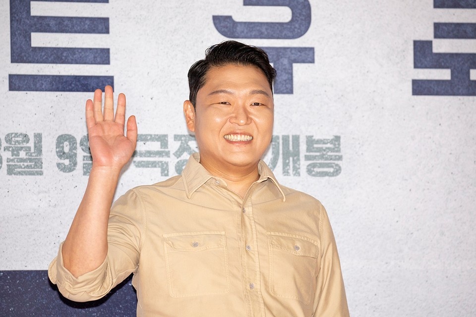    Исполнитель Gangnam Style рэпер Psy оказался в тюрьме по жалобе близких GLOBAL LOOK PRESS