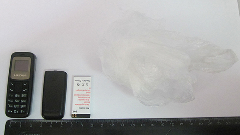    В СИЗО Нижневартовска местный житель в полости тела хотел пронести заключенному сотовый телефон